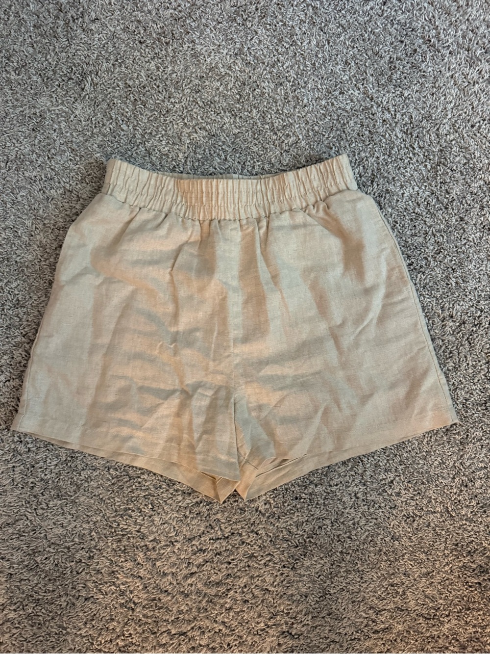Crescent Light Beige High-Waist Elastic Shorts